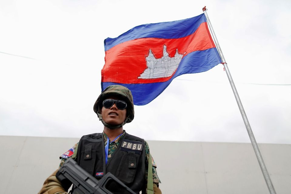 Trung Quốc hứa ủng hộ Campuchia xây dựng quốc phòng và quân đội
